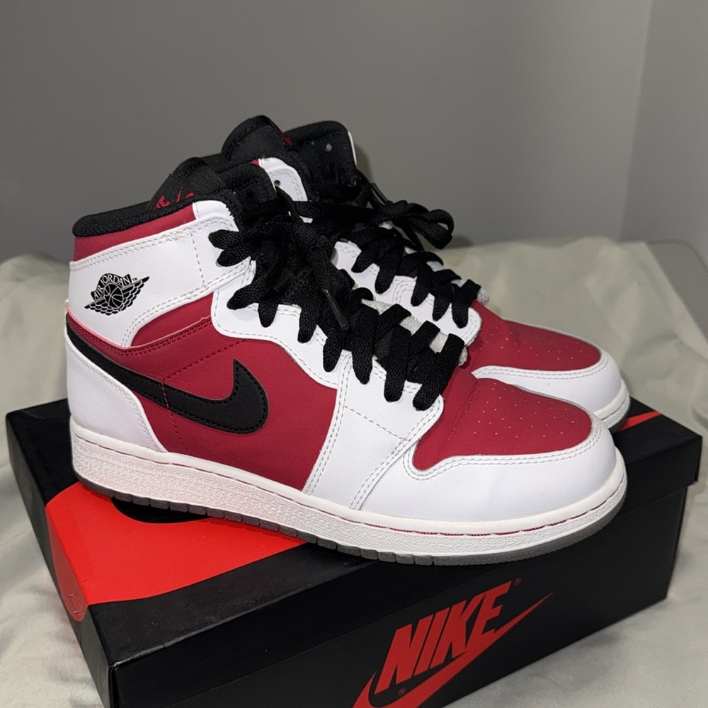 Air Jordan 1 Retro High OG “Carmine” - Picture 2 of 6